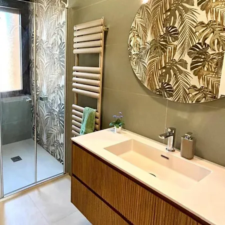 Stylish Spacious 3-bedroom Apartment, Open-space Kitchen, 3 Balconies! Apartment *