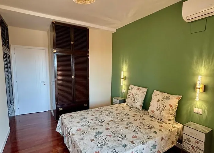 Apartamento Stylish Spacious 3-bedroom Apartment, Open-space Kitchen, 3 Balconies! *