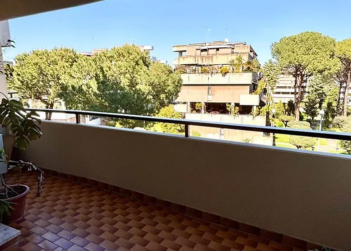 Stylish Spacious 3-bedroom Apartment, Open-space Kitchen, 3 Balconies! Apartamento