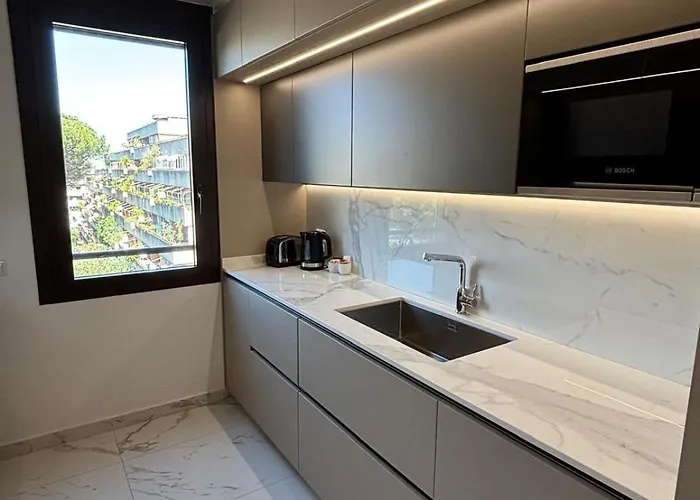 Apartamento Stylish Spacious 3-bedroom Apartment, Open-space Kitchen, 3 Balconies! Roma