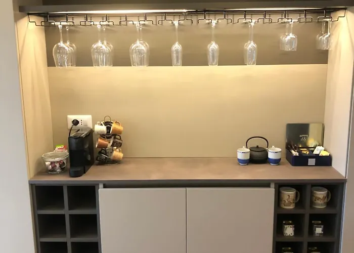 Stylish Spacious 3-bedroom Apartment, Open-space Kitchen, 3 Balconies! Roma