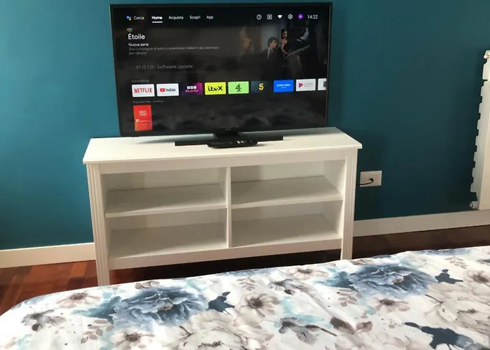 Stylish Spacious 3-bedroom Apartment, Open-space Kitchen, 3 Balconies! Roma