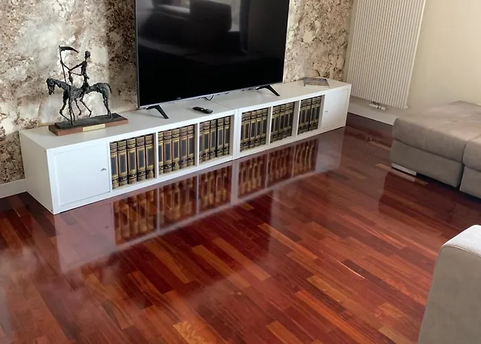 Apartamento Stylish Spacious 3-bedroom Apartment, Open-space Kitchen, 3 Balconies!